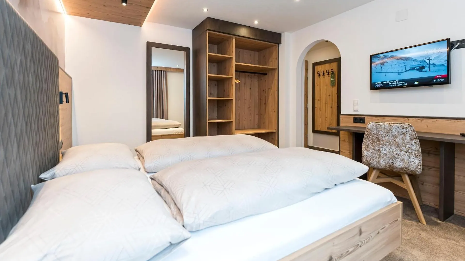 לינה וארוחת בוקר אישגל Hotel Garni Pfeifer אוסטריה